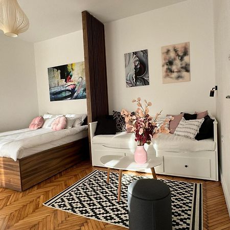 Balconia Sunny Apartment In Centre Of 베오그라드 외부 사진