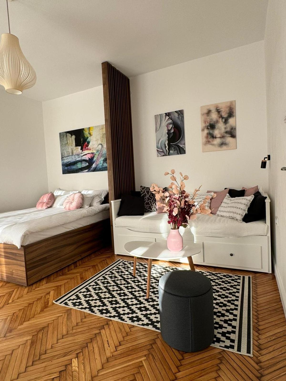 Balconia Sunny Apartment In Centre Of 베오그라드 외부 사진